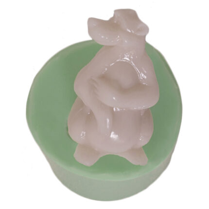 3 boyutlu ayıcık silikon kalıp ile yapılmış, çocuk odası süsü pembe ayıcık figürü.