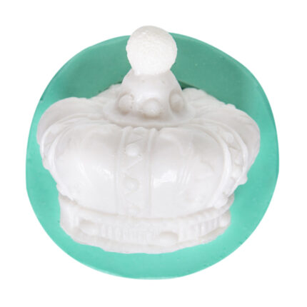 3 boyutlu kral tacı silikon kalıp modeli. Kraliyet temalı dekorasyon ve mum yapımı için ideal.