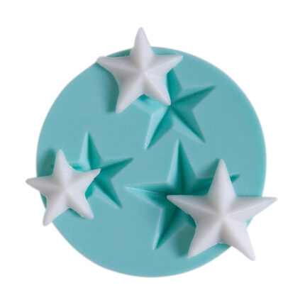 3'lü yıldız silikon kalıbı ile yapılmış beyaz yıldızlar. Dekoratif obje yapımı için ideal.