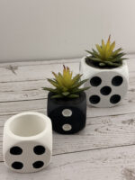 Kurdelya Oyun Temalı Küçük Zar Saksı Silikon Kalıp Modeli (Oyun Temalı Dekorasyon İçin - 6,5x6,5x6,5cm - KK-2078) - Görsel 2