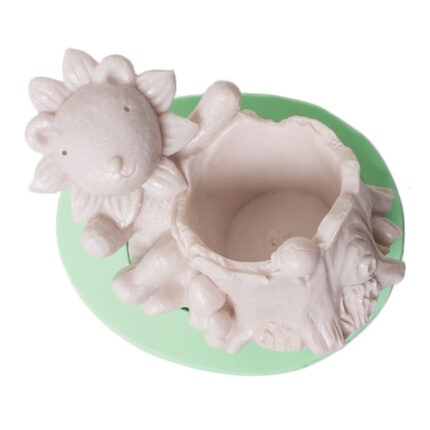 Aslan saksı silikon kalıp ile yapılmış sevimli aslan figürlü saksı. Hayvan figürlü silikon kalıp objesi.