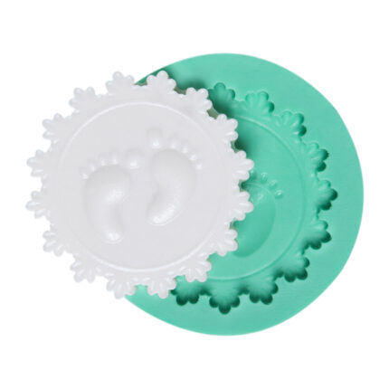 Bebek ayak izi kalıbı: Kurdelya silikon kalıp ile bebek anısı kokulu taş biblo yapımı.