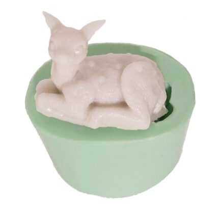 Benekli ceylan silikon kalıbı ile yapılmış ceylan figürü, dekoratif obje yapımı için ideal.