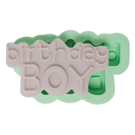 Doğum günü erkek çocuk silikon kalıp: "Birthday Boy" yazılı, kutlama temalı kalıp modeli.