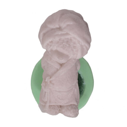 Bornozlu ayıcık silikon kalıp: Banyo temalı süs için 3 boyutlu ayıcık figürü.