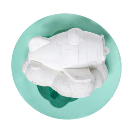 Bulutun üstünde uçak silikon kalıbı. Çocuk odası dekorasyonu için alçı, sabun veya epoksi ile uçak temalı ürünler yapımında kullanılır.