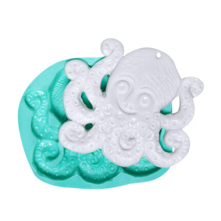 Büyük ahtapot delikli silikon kalıbı ve kalıptan çıkmış ahtapot figürü. Deniz temalı obje yapımı için ideal.