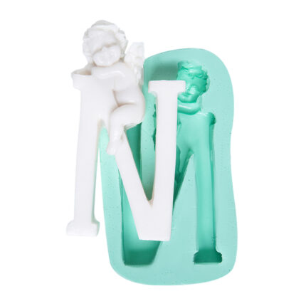 Büyük melekli harf N silikon kalıbı ve döküm örneği. Kişiselleştirilmiş süs yapımı için ideal.