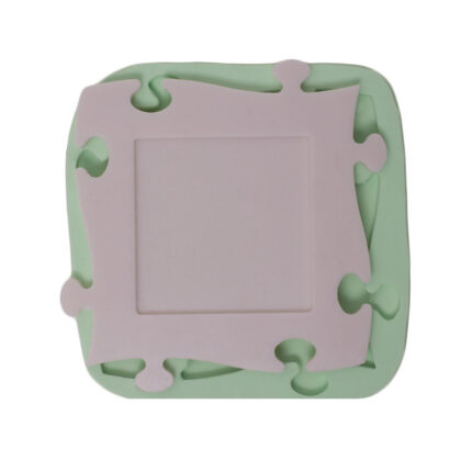 Kurdelya eğlenceli büyük puzzle çerçeve silikon kalıp. Çocuk odası süsü için ideal, 18x18x1cm boyutlarında.