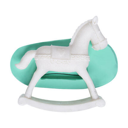 Büyük sallanan at silikon kalıbı, çocuk odası süsü veya dekoratif obje yapımı için ideal.