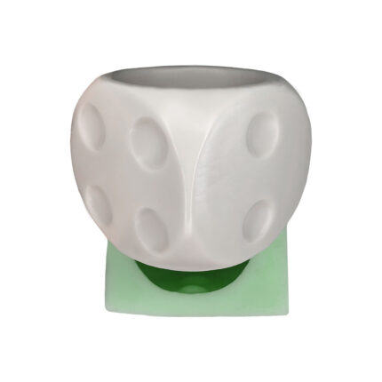 Büyük zar saksı silikon kalıbı. 3D zar saksı yapımı için ideal, oyun temalı tasarım.