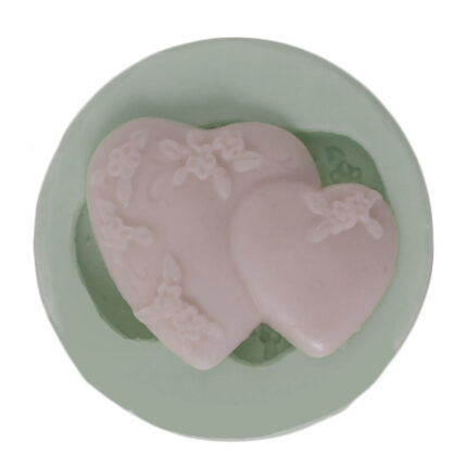 Çiçekli ikili kalp silikon kalıbı: Sevgililer Günü süsü için romantik tasarım.