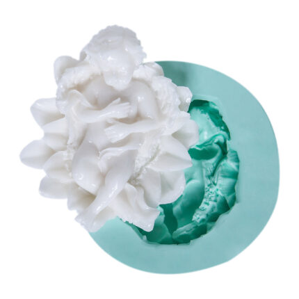 Çiçekte yatan melek figürlü silikon kalıp ve dökümden elde edilmiş melek biblo modeli.