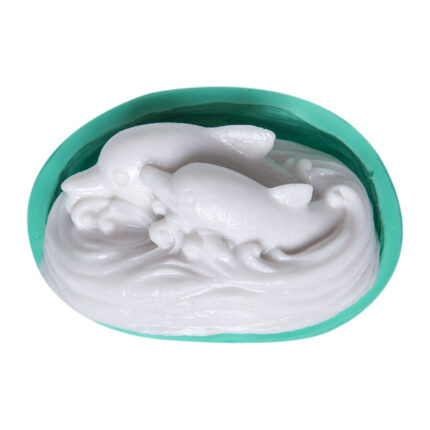 Denizde iki yunus silikon kalıbı: Deniz temalı sabun, dekoratif obje, takı ve kişiye özel hediye yapımı için ideal.