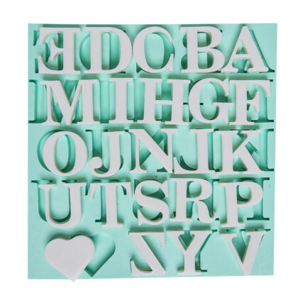 Düz büyük harfler silikon kalıbı: Harf koleksiyonu için kalıp ve kalp figürü.