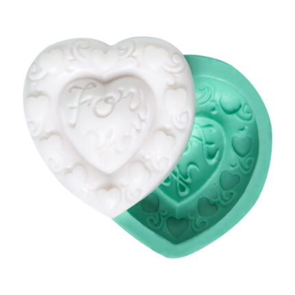 Aşk mesajlı "For You" kalp desenli silikon kalıbı ve dökülmüş kokulu taş biblo. Sevgililer Günü hediyesi için ideal.