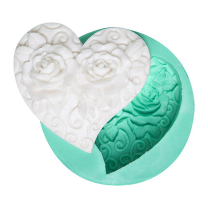 Gül desenli kalp biblo yapımı için işlemeli kalp kalıbı. Romantik kalp kokulu taş kalıbı.