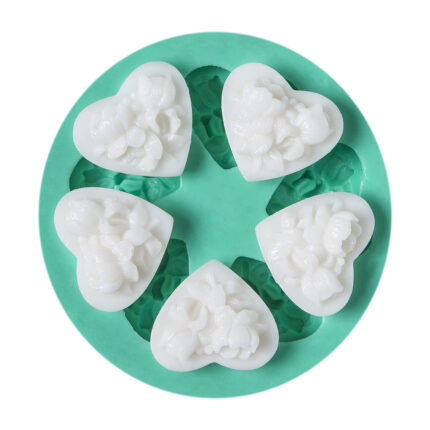 Güllü kalp biblo yapımı için beşli minik kalp silikon kalıbı. Aşk temalı mini süsler.