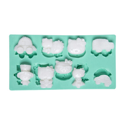 Hello Kitty temalı silikon kalıbı: Araba ve Hello Kitty figürleri içeren döküm kalıbı.