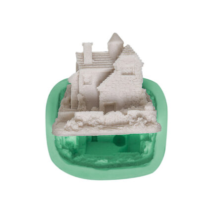 Kurdelya Nostaljik İki Bacalı Büyük Ev silikon kalıbı. Minyatür ev yapımı için ideal, 7x6x6cm boyutunda.