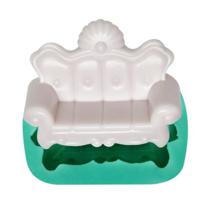 İşlemeli koltuk silikon kalıbı: Minyatür mobilya yapımı için ideal, 9x6x5,5cm boyutlarında. Ev dekorasyonu ve hediye yapımı için.