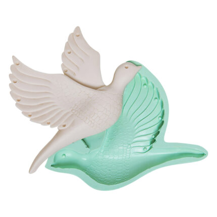 Kanadı açık martı silikon kalıbı. Kuş temalı sabun, dekoratif obje, takı veya hediye yapımı için ideal.