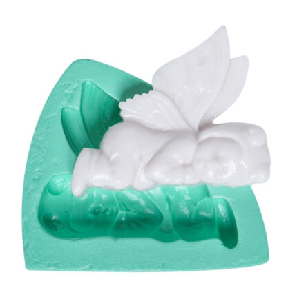 Kanatlı uyuyan bebek silikon kalıbı. Melek bebek temalı dekoratif obje yapımı için ideal.