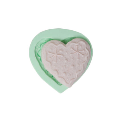 Kar taneli küçük kalp silikon kalıp: Kış temalı Sevgililer Günü süsü için ideal, 5,5x5,5x1cm boyutunda.