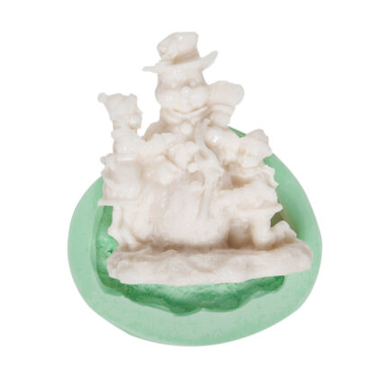 Kardan adam yapan çocuklar silikon kalıbı, yılbaşı temalı dekorasyon için ideal. KK-1447.