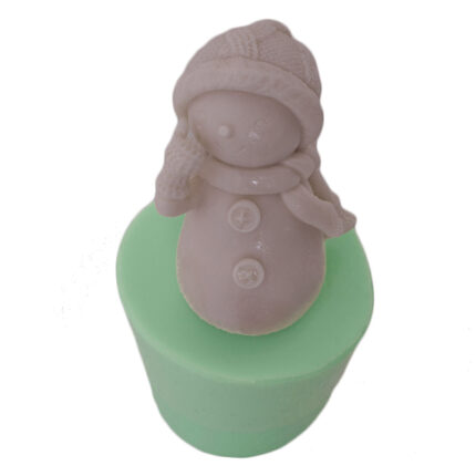 Kardan kız -4 silikon kalıp ile yapılmış yılbaşı figürü. Kış temalı silikon kalıp KK-1515.