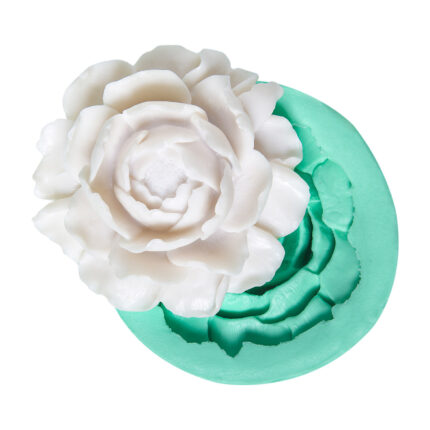 Çok katlı çiçek figürü kalıbı: Zarif kat kat çiçek desenli silikon döküm kalıbı.