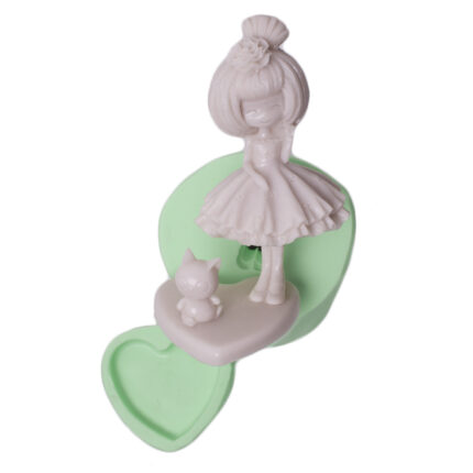 Kedili topuz saçlı kız silikon kalıp modeli. Sevimli kedi figürlü kız silikon kalıbı. 3D kız figürü kalıbı.