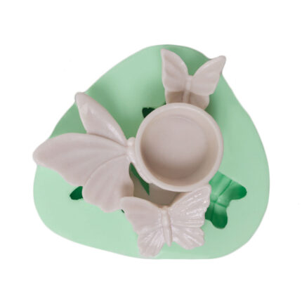 Kelebek tealight mumluk silikon kalıp: Kelebek figürlü, tealight mumluk yapımı için silikon kalıp.