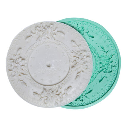 Kurdelya klasik saat silikon kalıbı ve kalıptan çıkarılmış saat objesi. Nostaljik dekorasyon için ideal.