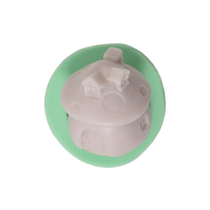 Küçük mantar ev silikon kalıp ile yapılmış masal evi figürü. 3D mantar ev silikon kalıp objesi.