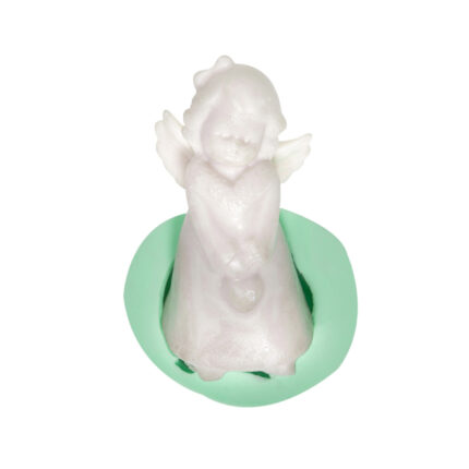 Masum melek silikon kalıbı ile dökülmüş melek figürü, dini süs yapımı için ideal.