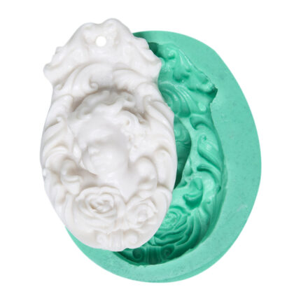 Çiçekli delikli melek kalıbı: Silikon döküm kalıbı ve çiçek melek biblo yapımı için dökülmüş obje.