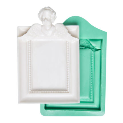 Melek kanatlı çerçeve kalıbı ve döküm örneği. Ruhani temalı fotoğraf çerçevesi yapımı için ideal.