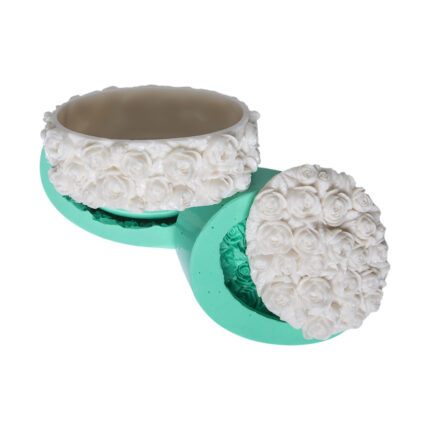 Mini gül süslü takı kutusu silikon kalıbı. Küçük takı kutusu yapımı için ideal. Kız çocuk takı kutusu örneği.