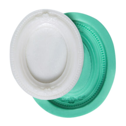 Minik güllü yuvarlak çerçeve silikon kalıbı ve dökümden çıkmış çerçeve biblo.