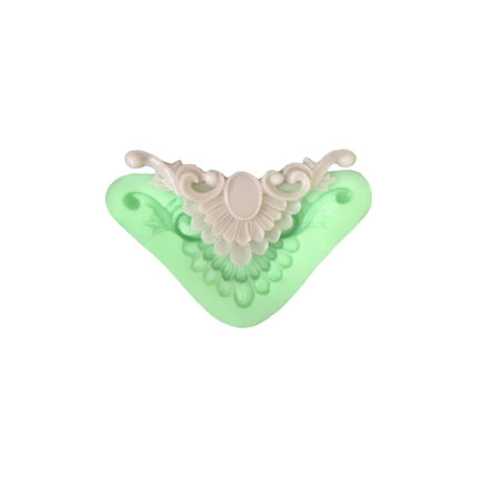 Minik oymalı dekor silikon kalıp: Antik görünümlü süs kalıbı, detaylı desenlere sahip. Ev dekorasyonu için ideal.