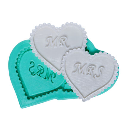 Mr. Mrs. kalp silikon kalıbı: Romantik sabun/dekoratif obje yapımı için ideal.