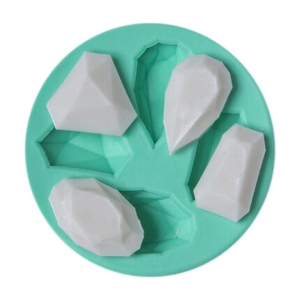 Mücevher şeklinde sabun kalıbı. Lüks takı aksesuar kalıp seti ile ziynet eşyası görünümlü biblo yapımı.