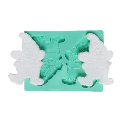 Kurdelya Neşeli Mutlu Cüce silikon kalıp modeli ve dökülmüş iki cüce figürü.