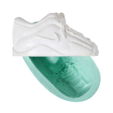 Nike model ayakkabı silikon kalıbı. Spor ayakkabı reçine figürü yapımı için ideal. Erkek hediyesi ayakkabı magneti yapımında kullanılabilir.