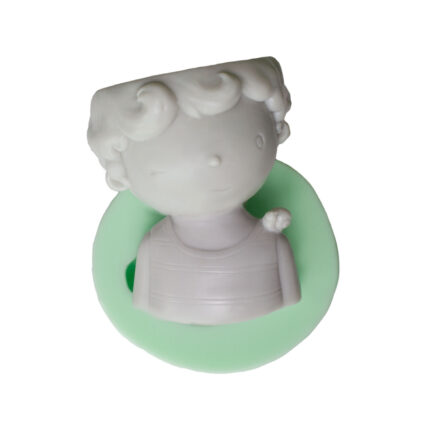 Omuzunda salyangozlu erkek saksı silikon kalıp modeli. Erkek figürlü saksı kalıbı, 7,5x7,5x9cm.