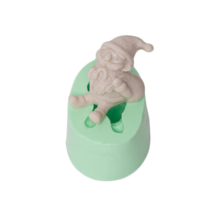 Kış temalı oturan Noel Baba silikon kalıbı. Yılbaşı figürü için döküm kalıbı. KK-1925.