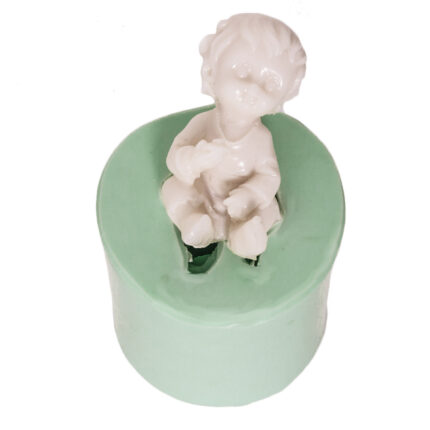 Oturan sevimli çocuk silikon kalıbı. Çocuk figürü dekorasyonu için kalıp.