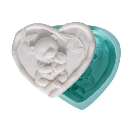 Sevimli panda ve yavrusu desenli silikon kalıp. El yapımı epoksi reçine hayvan figürleri için ideal.