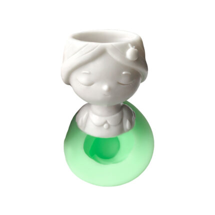 Peri masalı elma tokalı kız saksı silikon kalıbı ile yapılmış yeşil saksı. Masal temalı silikon kalıp figürü.